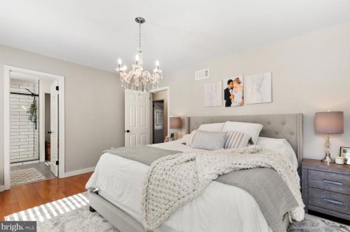 2146 Stonecrest Dr, Lancaster PA  17601-5437 exterior