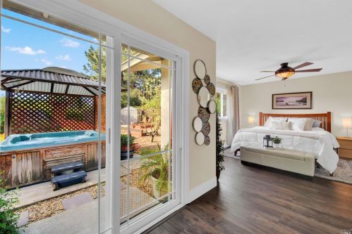 1000 Woodridge Dr, Vacaville CA  95687-6440 exterior