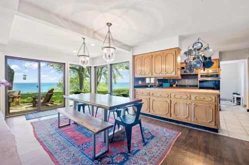 13328 Lakewood Dr, Thiensville WI  53097-2409 exterior