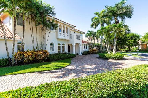 2400 Newbury Ct, West Palm Beach FL  33414-7736 exterior