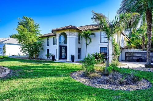 1621 Copeland Dr, Marco Island, FL 34145-6632