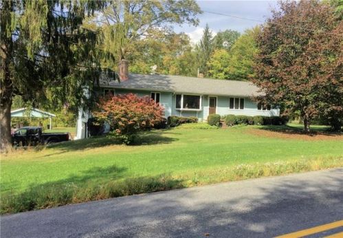 2246 New Rd, Waterford PA  16441-4052 exterior