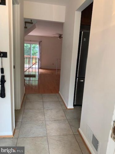 7416 Spring Tree Dr, Springfield VA  22153-2027 exterior