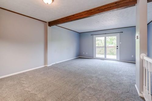 2579 Hawthorne Dr, Noblestown, PA 15071-1420