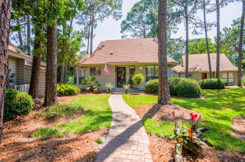 242 Audubon Dr, Destin, FL 32550-4584