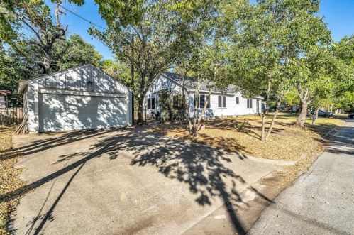 301 Haswell Dr, Bryan TX 77803-4757 exterior