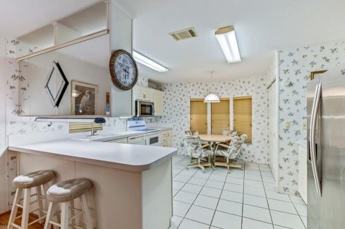11 Cimmaron Trl, Naples, FL 34113-7986