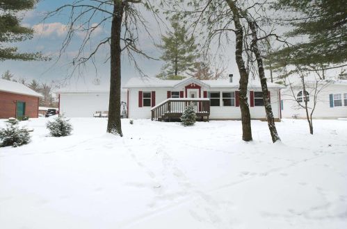 117 Lake Shore Dr, Wisconsin Dells, WI 53965-8380