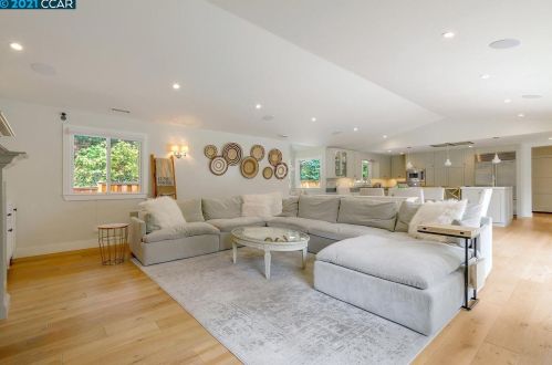 80 Willow Dr, Danville CA  94526-3517 exterior