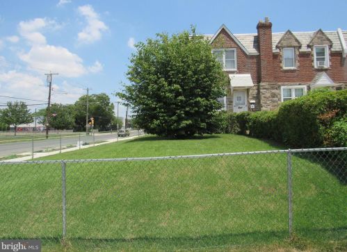 3301 Bleigh Ave, Philadelphia, PA 19136-3816