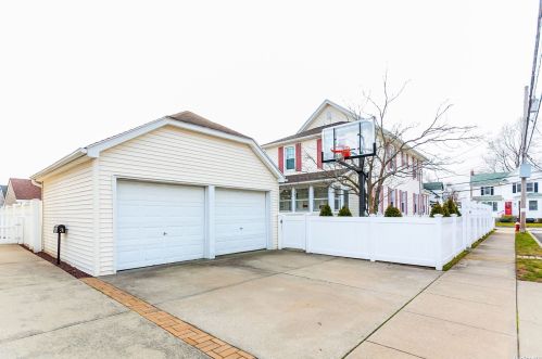 24 Plainfield Ave, East Rockaway NY  11518-1230 exterior