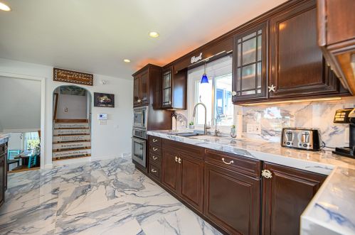 1761 Ocean Blvd, Rye NH  03870-2236 exterior