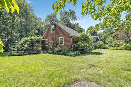 9 Lois Cir, Upper Stepney, CT 06468-2306