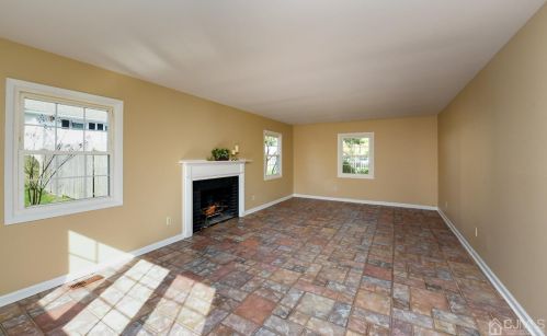 20 Midsummer Dr, Old Bridge NJ  08857-2712 exterior