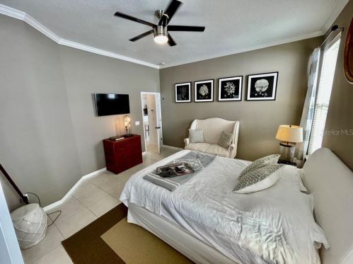 807 Lake Evalyn Dr, Kissimmee FL 34747-4804 exterior