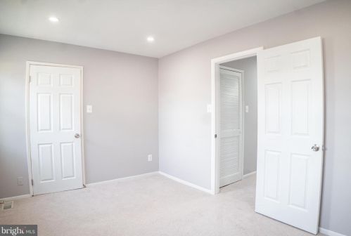 14796 Tamarack Pl, Woodbridge VA  22191-3136 exterior