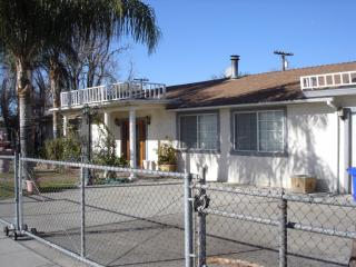 13540 Cypress Ave, Parlier, CA 93648-2311
