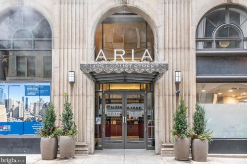 1425 Locust St, Philadelphia PA  19102-3832 exterior