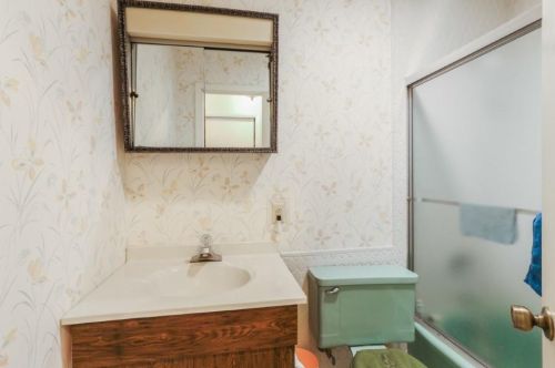 1750 Summit Dr, Lake Geneva WI  53147-1638 exterior