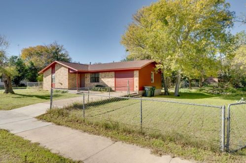 706 Scenic Dr, Georgetown TX  78626-5435 exterior