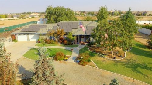 6672 Rialto Ave, Fresno, CA 93723-9463