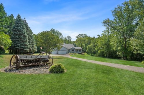 19825 Polk St, Otsego, MN 55330-2276