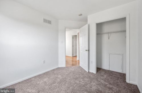 922 Gray St, New Castle DE 19720-6035 exterior