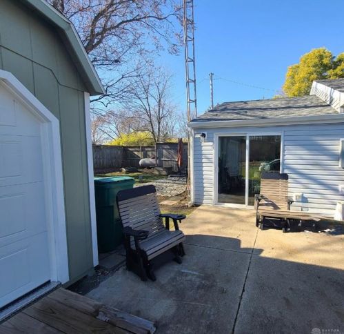 1029 Jasper Rd, Xenia OH 45385-9429 exterior