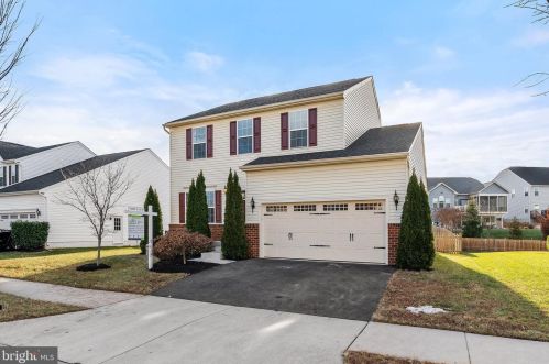 37 Hammond Dr, Lovettsville, VA 20180-8537
