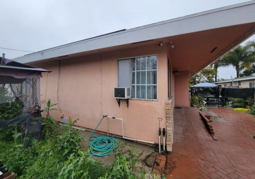 4924 San Juan St, Compton CA  90221-2531 exterior