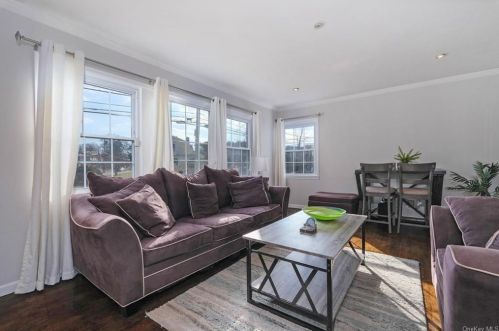 22 Randolph Rd, White Plains NY  10607-1516 exterior