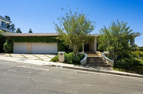 3657 Caribeth Dr, Van Nuys, CA 91436-4229