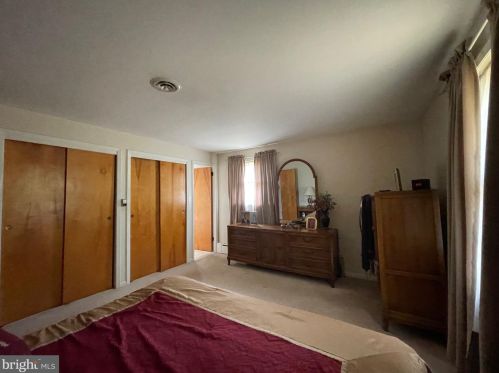 714 Pomona Rd, Riverton NJ 08077-4233 exterior