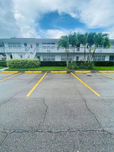 76 Northampton, West Palm Beach, FL 33417-1737