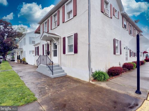 326 Liberty St, Charles Town WV  25414-1826 exterior