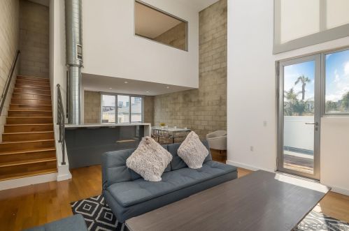 979 Laurel St, San Diego CA 92105-4736 exterior