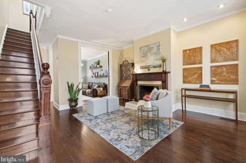 250 9th St, Washington DC  20002-6110 exterior