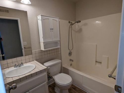 2336 Fallingleaf Rd, Oceanside CA  92056-3532 exterior