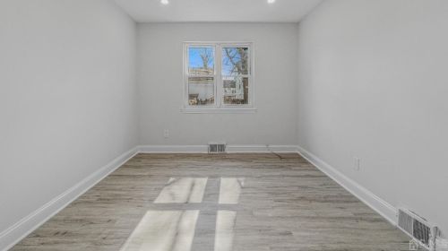 154 Midland Pl, Newark NJ  07106-3311 exterior