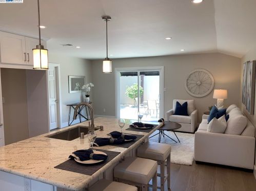 14011 Aurora Dr, San Leandro, CA 94577-5404