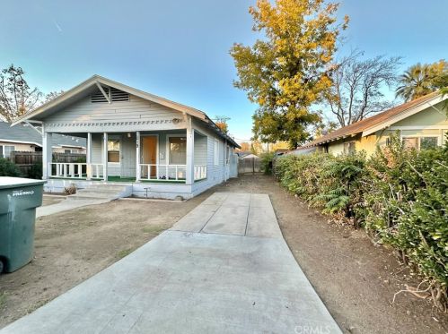 1019 Brown Ave, Fresno, CA 93705-4405