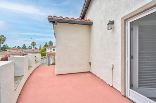 7437 Magellan St, Carlsbad CA  92011-5412 exterior