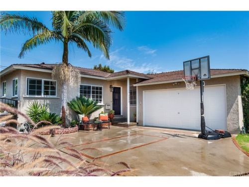 5503 Wiseburn St, Hawthorne CA  90250-4946 exterior