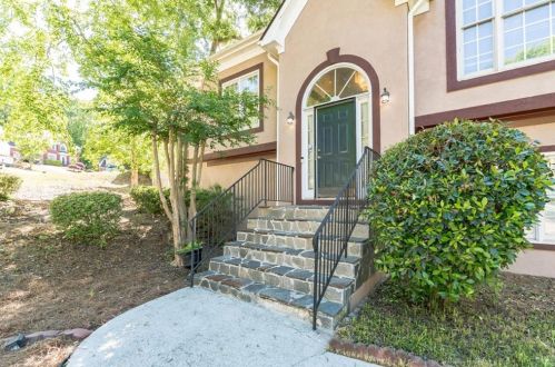 712 Eastwood Rise, Stone Mountain, GA 30087-5401