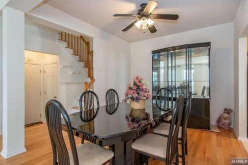 11 Rolling Vw Dr, West Paterson NJ  07424-2639 exterior