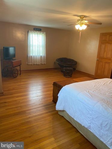 572 Township Line Rd, Collegeville PA  19473-1602 exterior