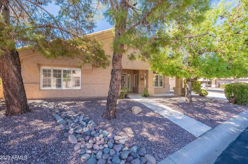 17572 Pima Trl, Sun City, AZ 85374-3565