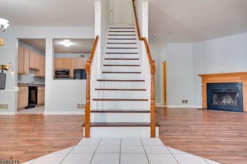 310 Moonlight Dr, Piscataway, NJ 08854-2261