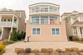 303 Ocean Ave, Belmar, NJ 07719-2032