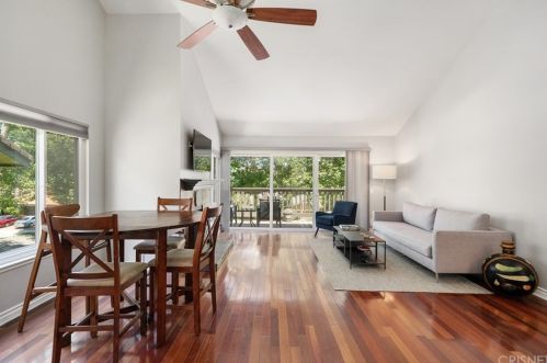 38 Meadowlark Ln, Calabasas CA  91377-1017 exterior